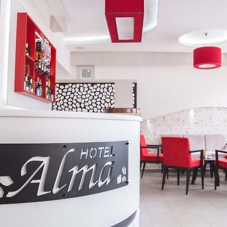 Garni Hotel Alma 피로트 외부 사진