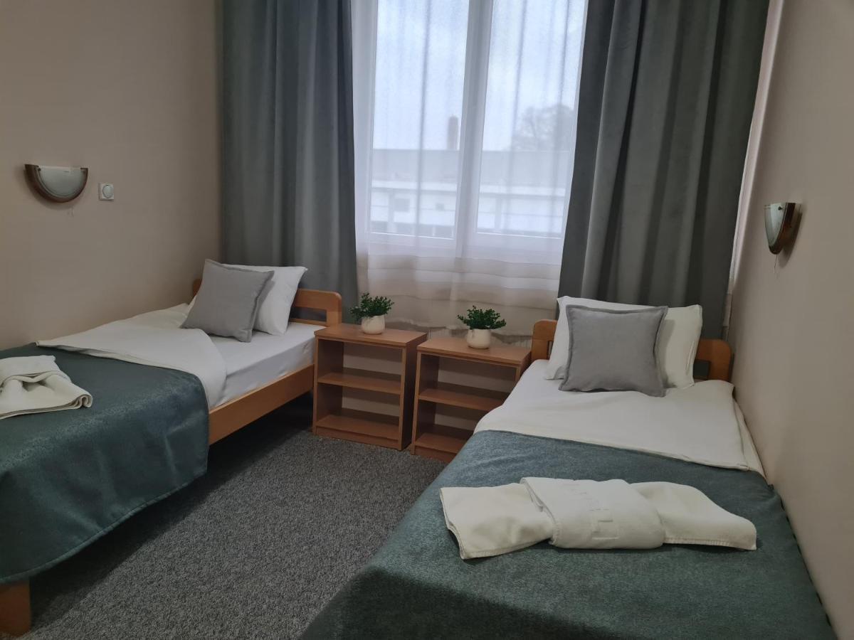 Garni Hotel Alma 피로트 외부 사진