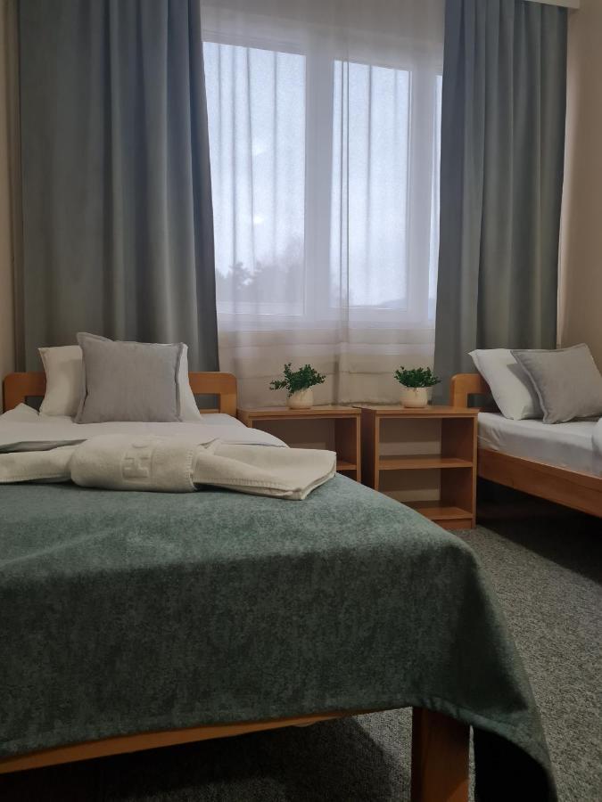 Garni Hotel Alma 피로트 외부 사진