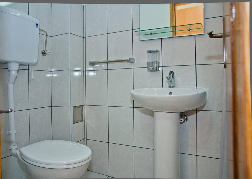 Garni Hotel Alma 피로트 객실 사진