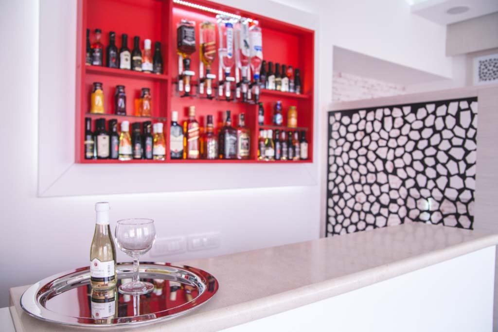 Garni Hotel Alma 피로트 외부 사진