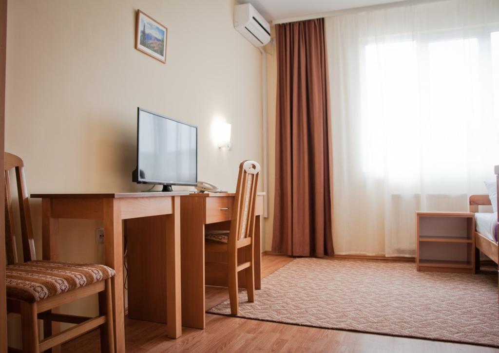 Garni Hotel Alma 피로트 외부 사진