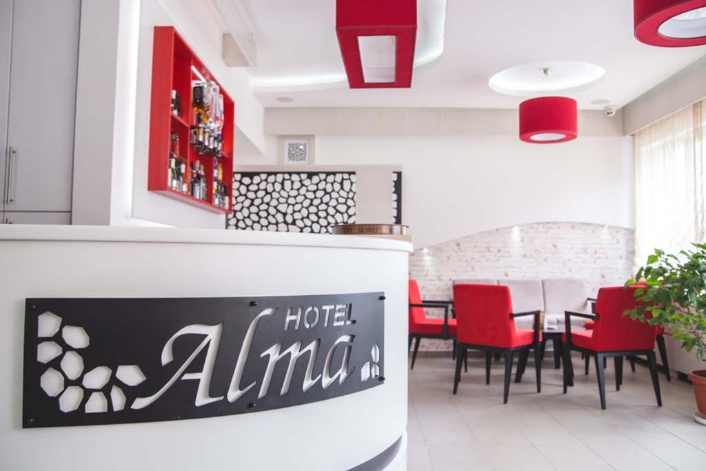 Garni Hotel Alma 피로트 외부 사진