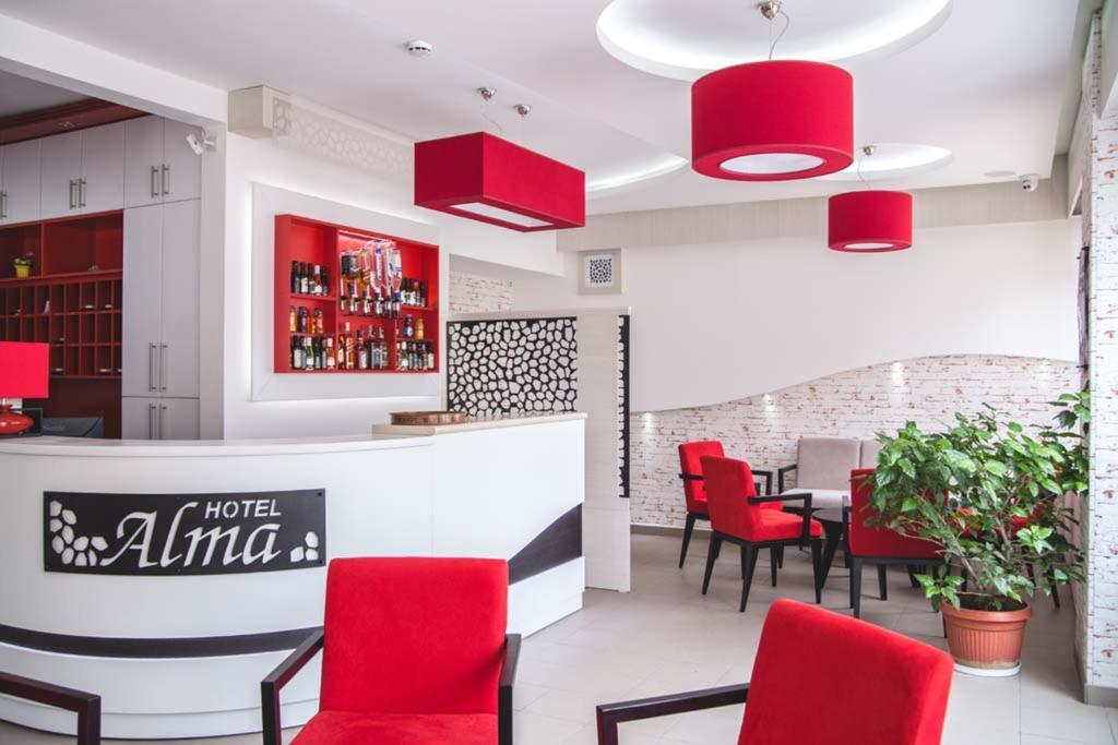 Garni Hotel Alma 피로트 외부 사진