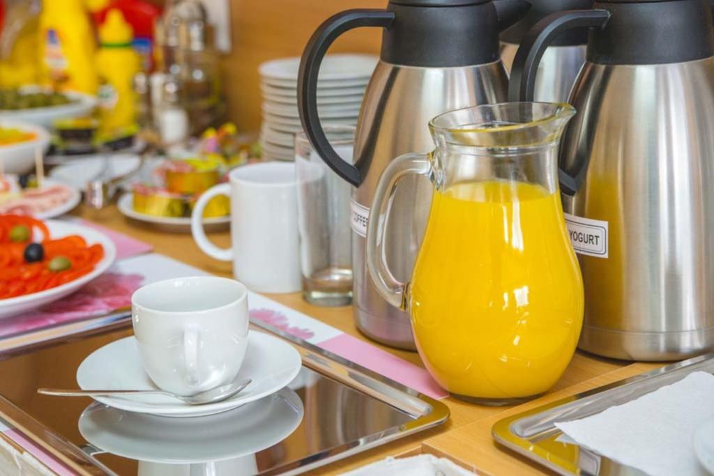 Garni Hotel Alma 피로트 외부 사진