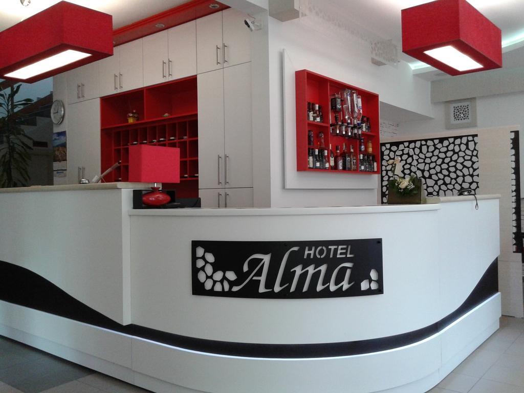 Garni Hotel Alma 피로트 외부 사진